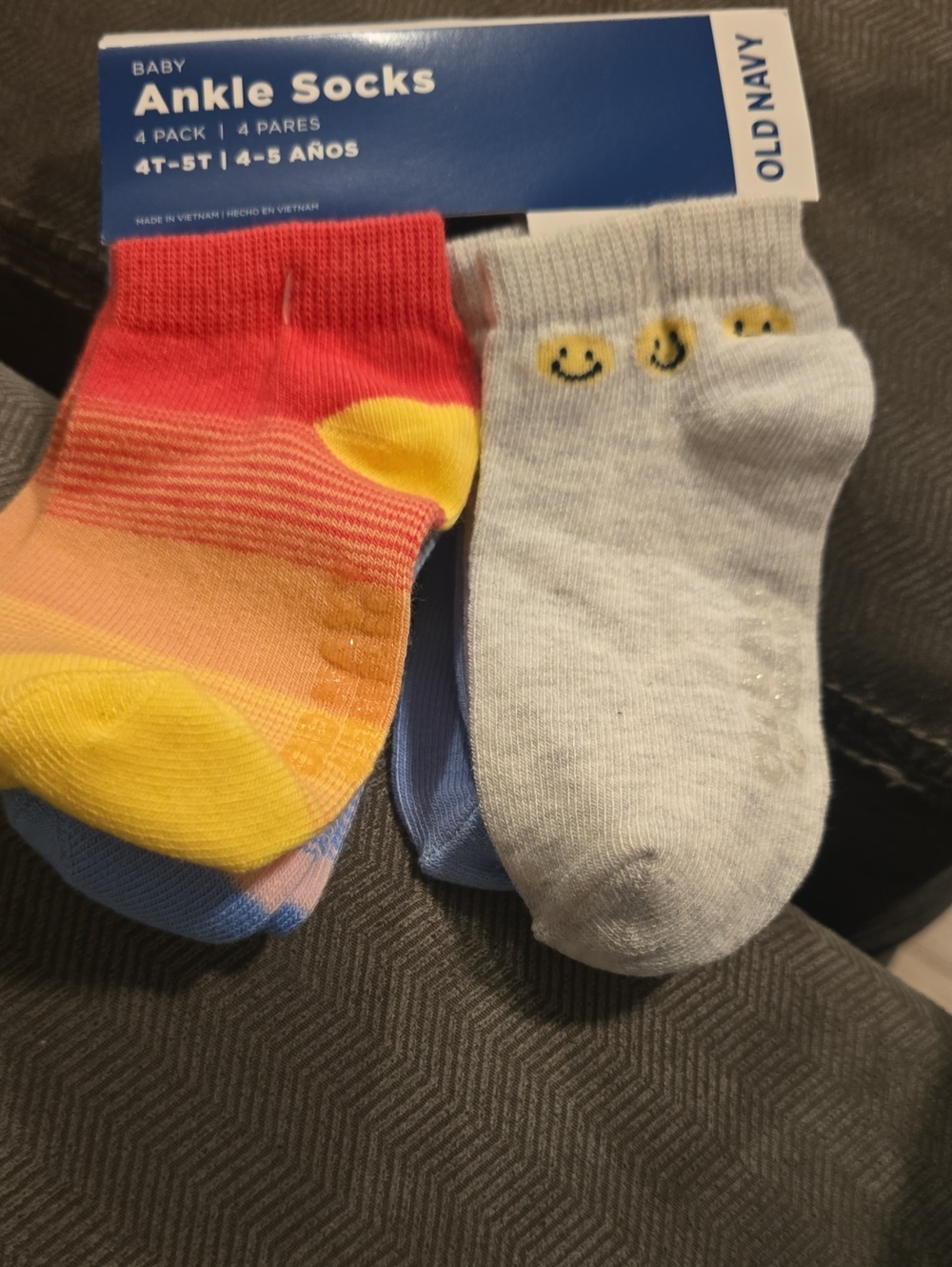 Old Navy Baby Ankle Socks - Red, Yellow, Gray, Blue 4pack